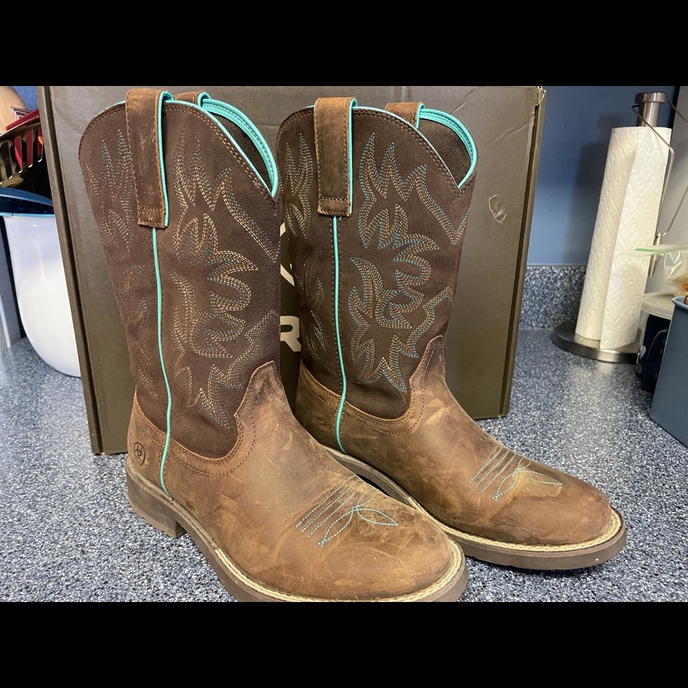Women’s Ariat western boots. Women’s size 7.